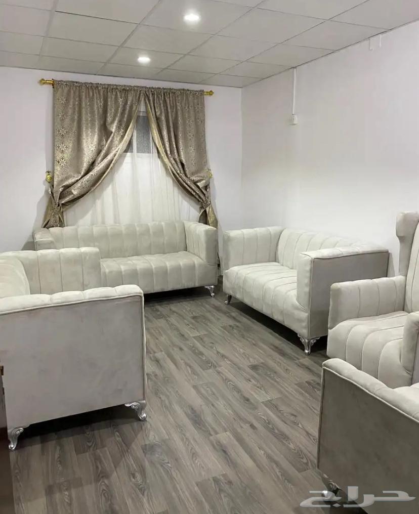 New large sofa with little use, comes with cushions64365425166849110