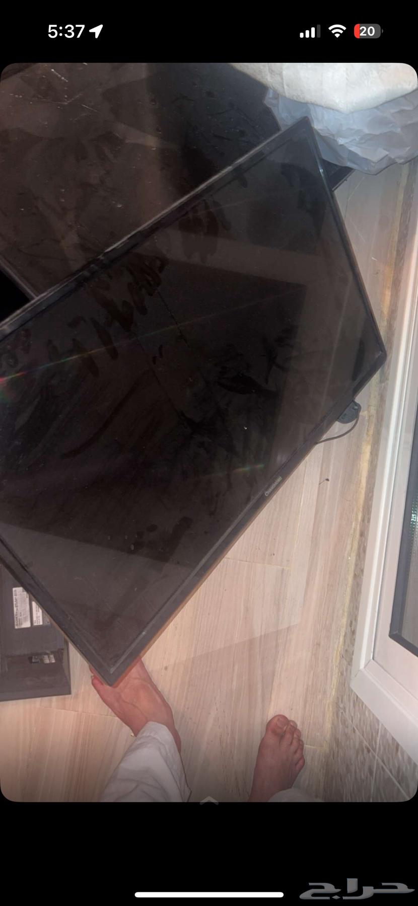 Five plasma screens64366967425666110