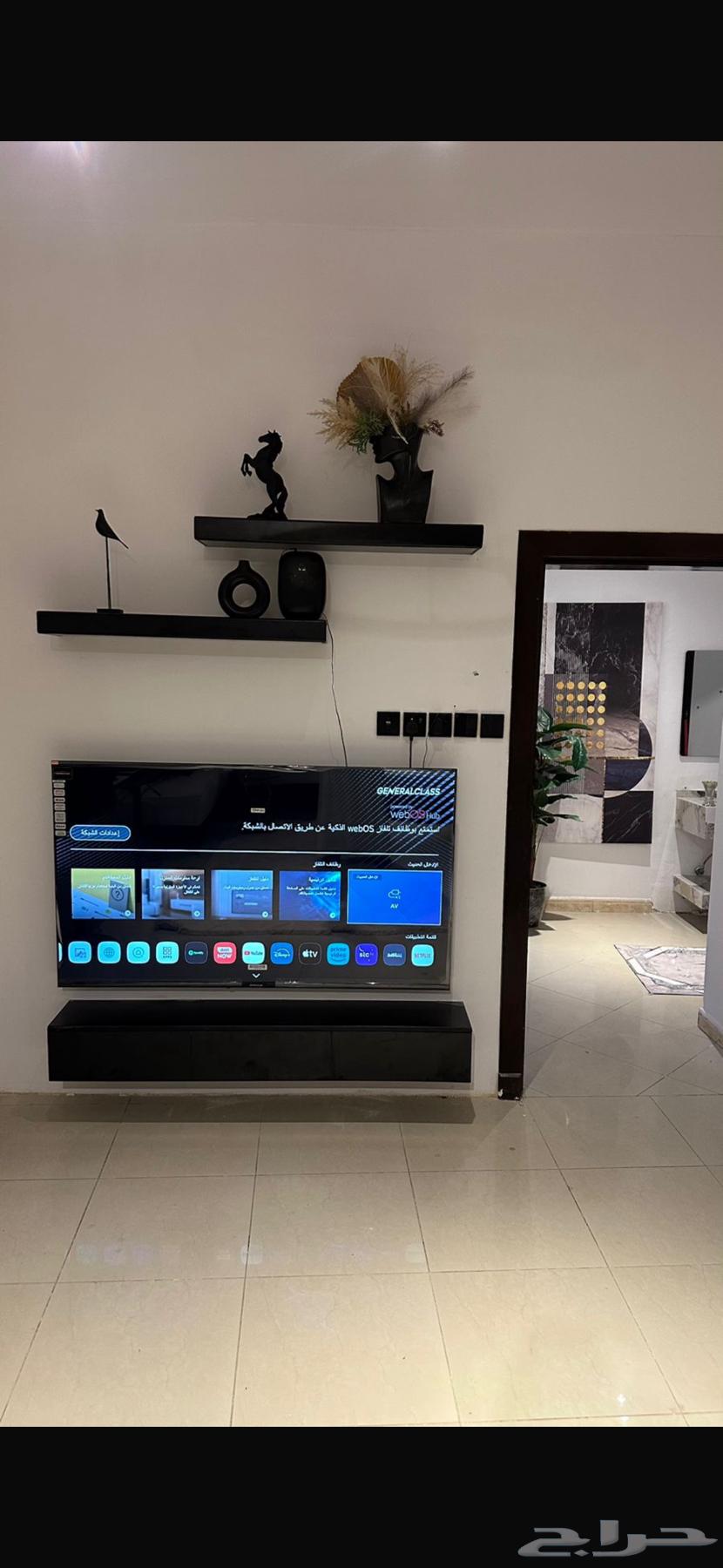 اثاث لبيع مع مكيفات 2 جديده 1864376569591170113