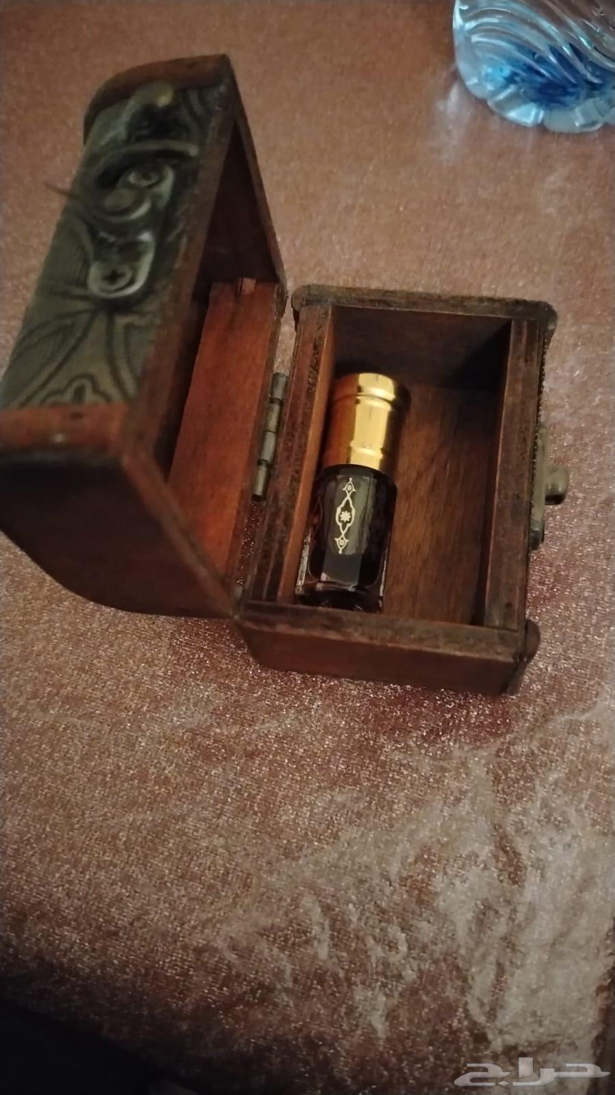 دهن عود من قلب غابات آسام بخور64372112444035111