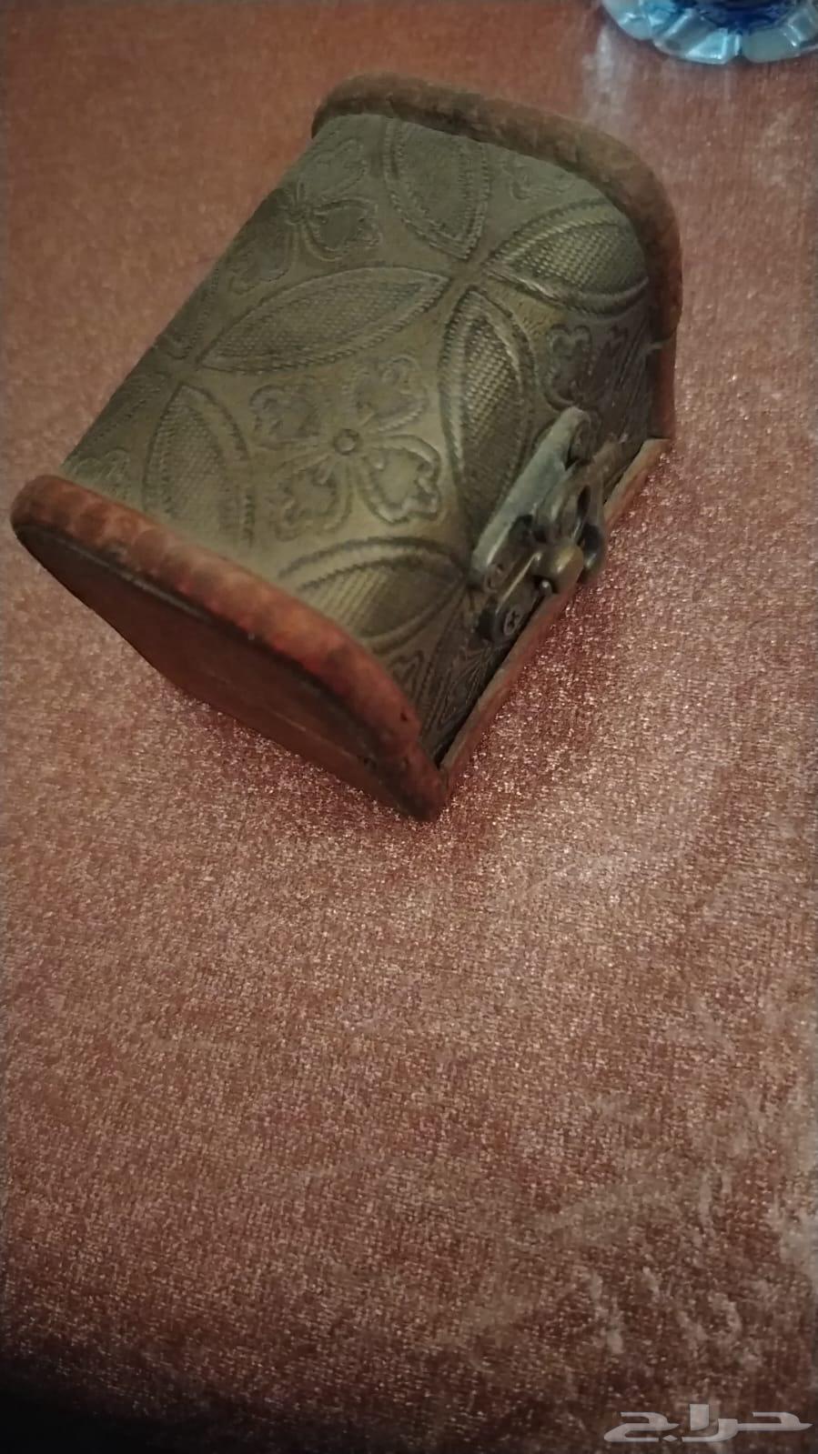 دهن عود من قلب غابات آسام بخور64372112444035112