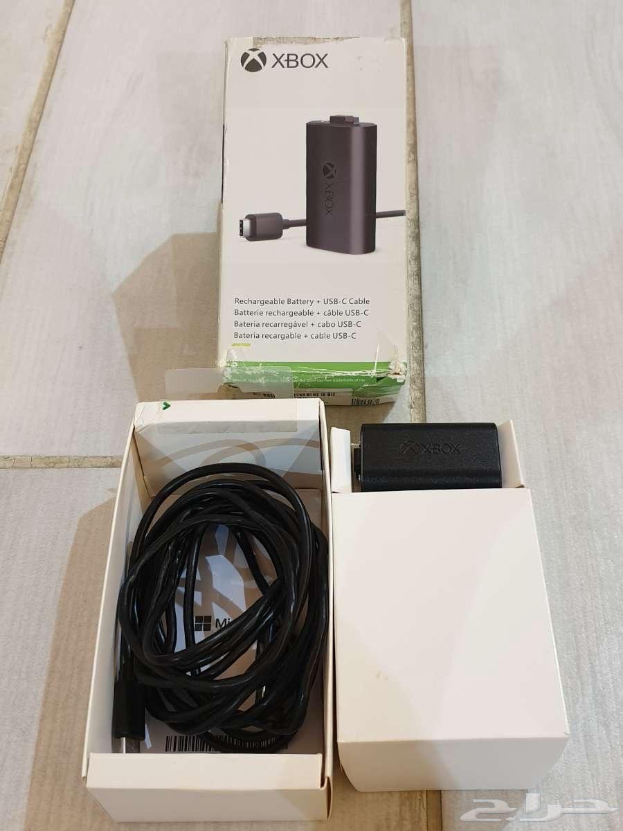 Rechargeable Battery with USB-C Cable Xbox for Devices64374156321667110