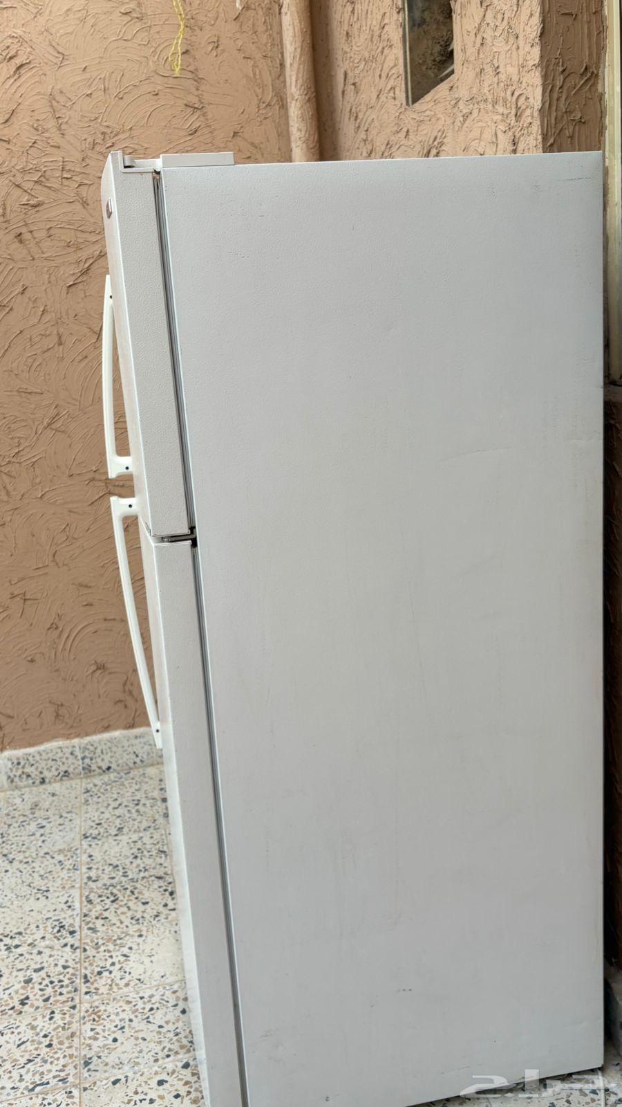 ثلاجة 24 قدم بيسك64369937610241112