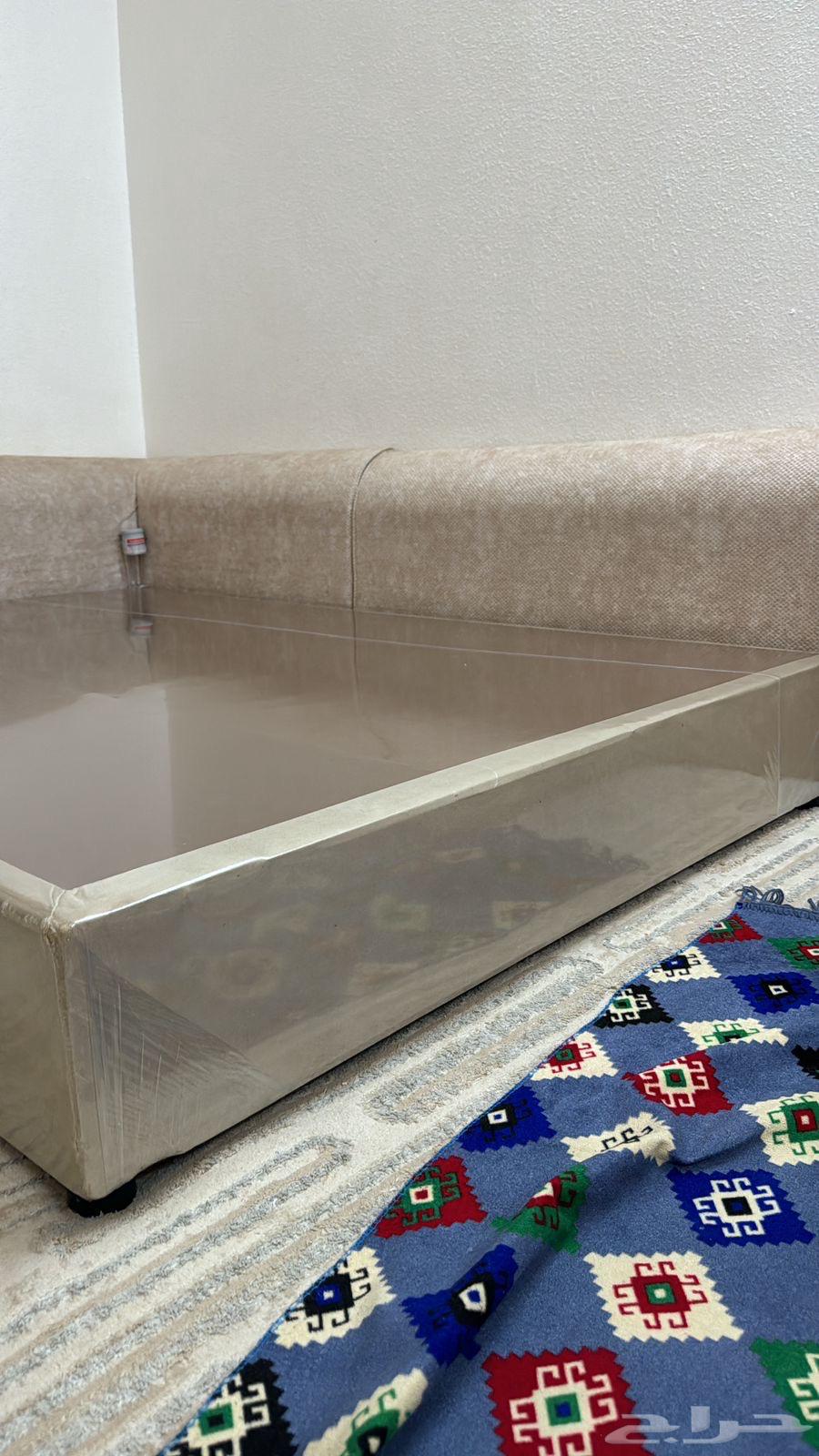 سرير طول 200 x عرض 150 للبيع64369053903235110