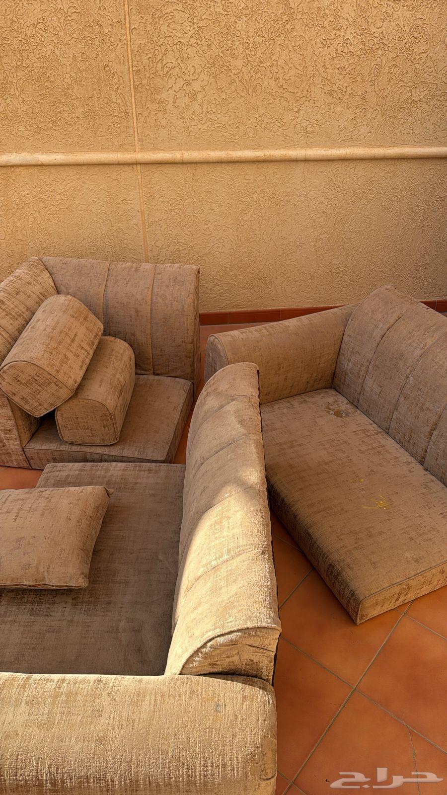 كنب64370827682049111