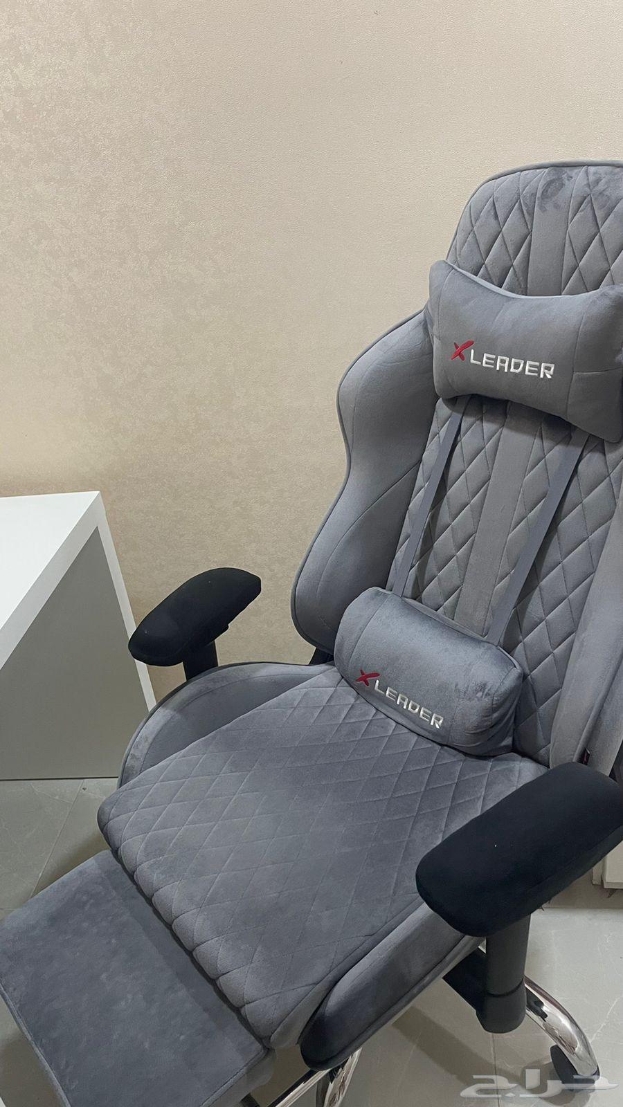 Very clean Leader gaming chair, class X, used for less than two months64367770190723110