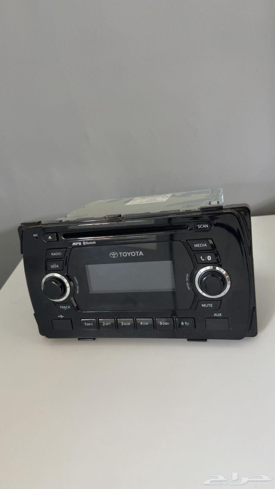 مسجل عبداللطيف جميل مع ديكور64508901725186110