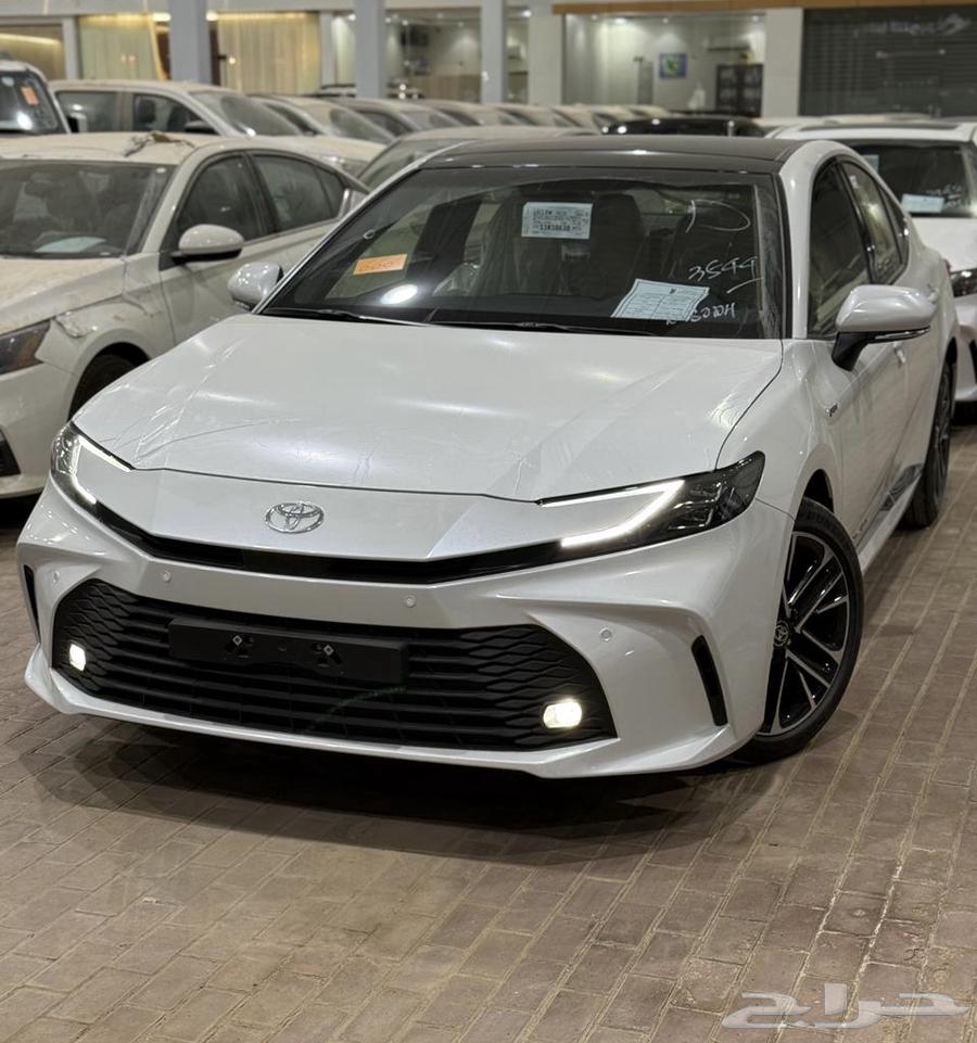 تويوتا كامري ( LE ) نص فل 2025 هايبرد ( 124 ) شامل بطاقه64510817201411110