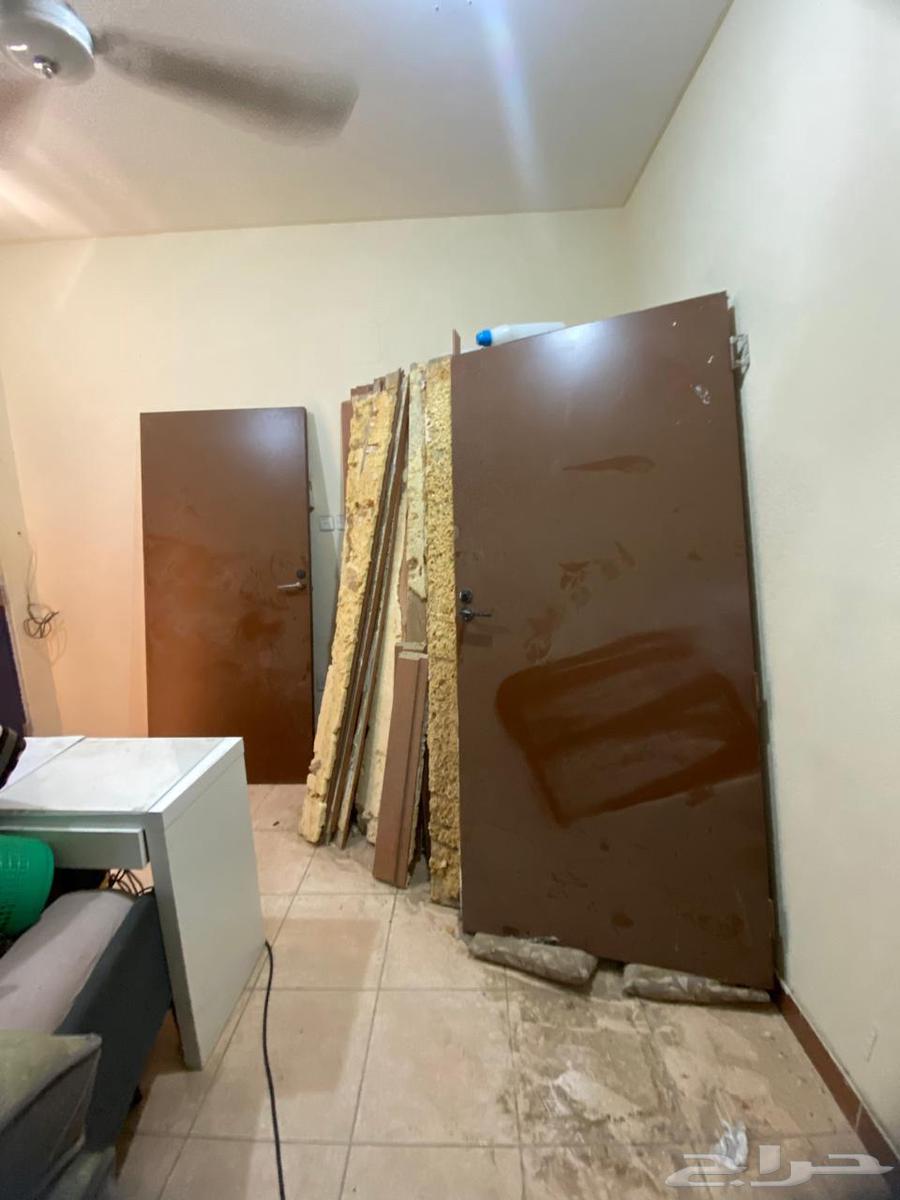 عفش وابواب نظيفة جدآ ف مدرسة حكومية64372974977281114