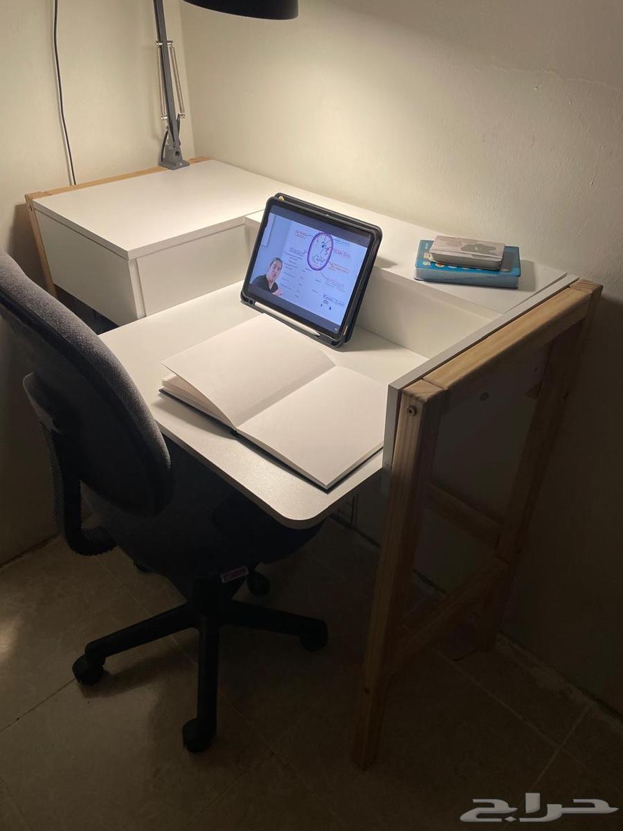 مكتب و كرسي و اضاءه64364937006467110