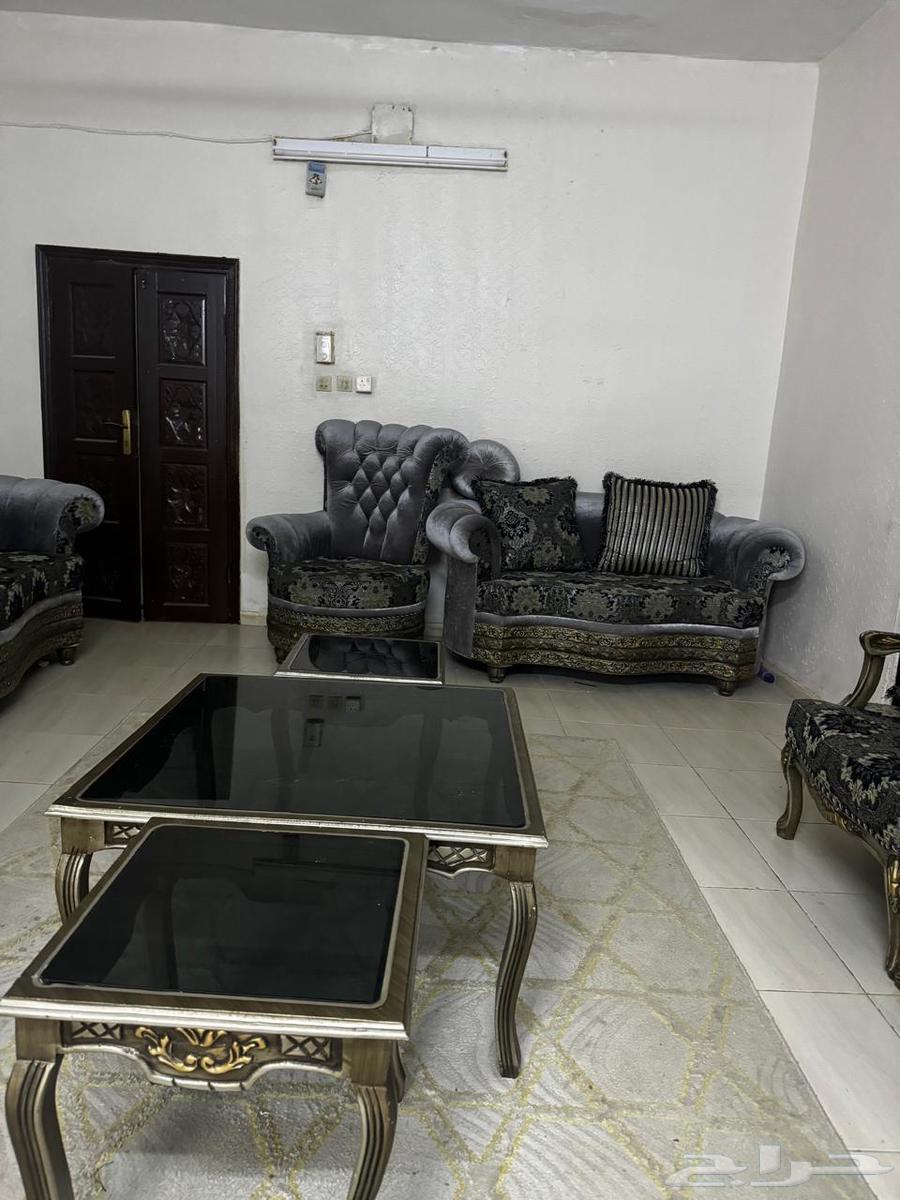 كنب 7 قطع مع الطاولة للبيع64376406973443110