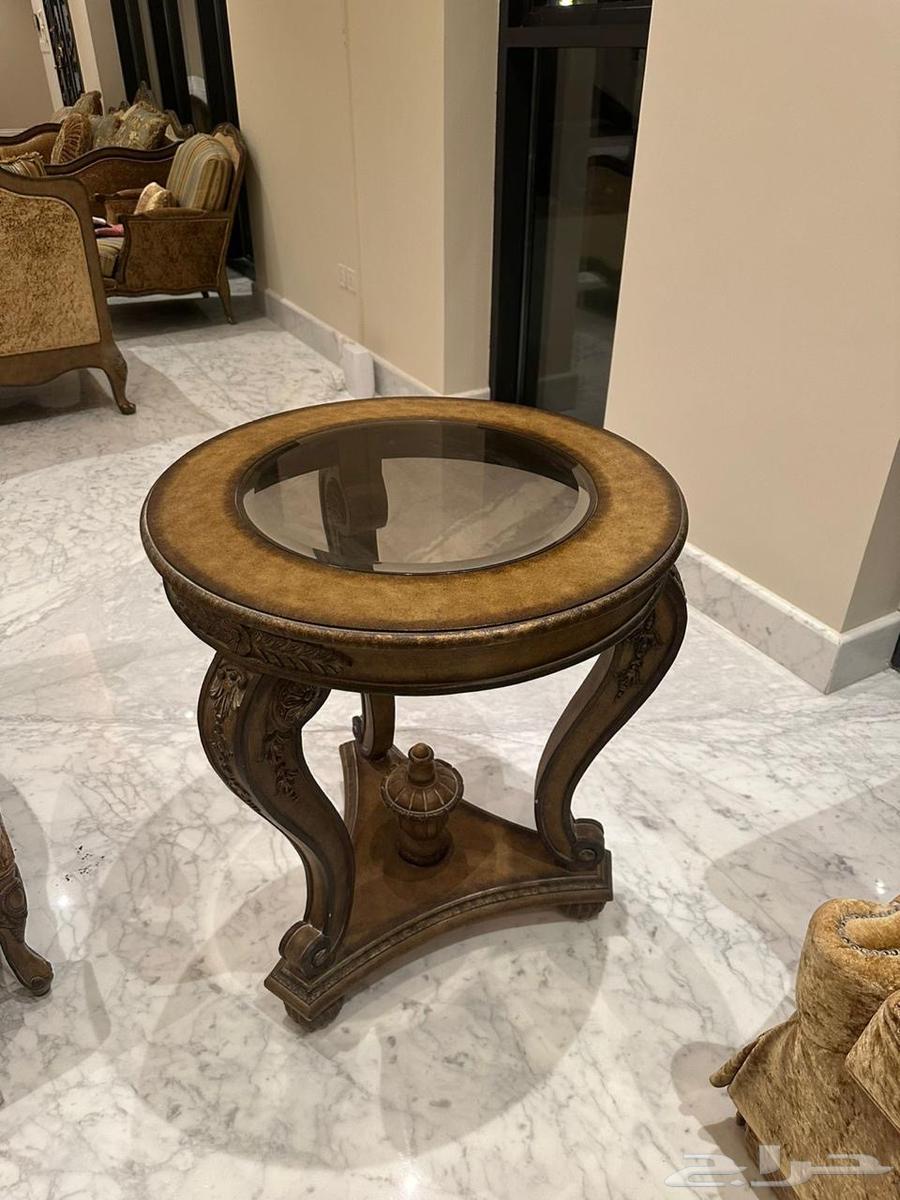 Selling a sofa in good condition, lightly used64368236799361114