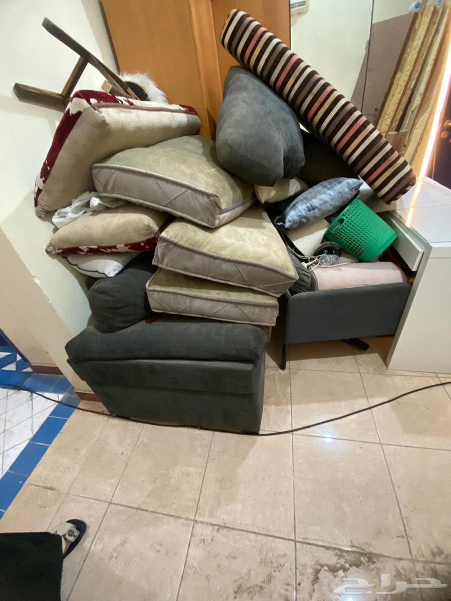 عفش وابواب نظيفة جدآ ف مدرسة حكومية64372974977281113