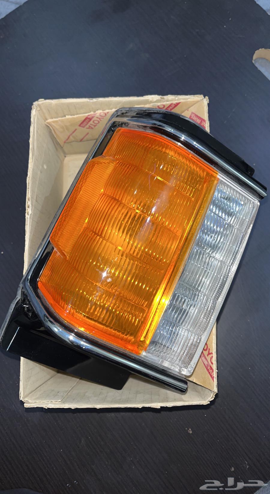 Cressida 81-82 Corner Lamp64519949840899110