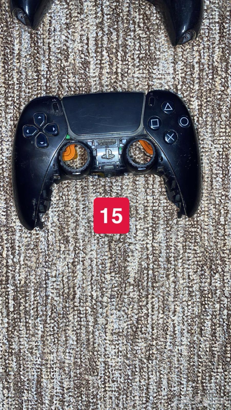 قطع يده بلاستيشن فايف64379559184002114