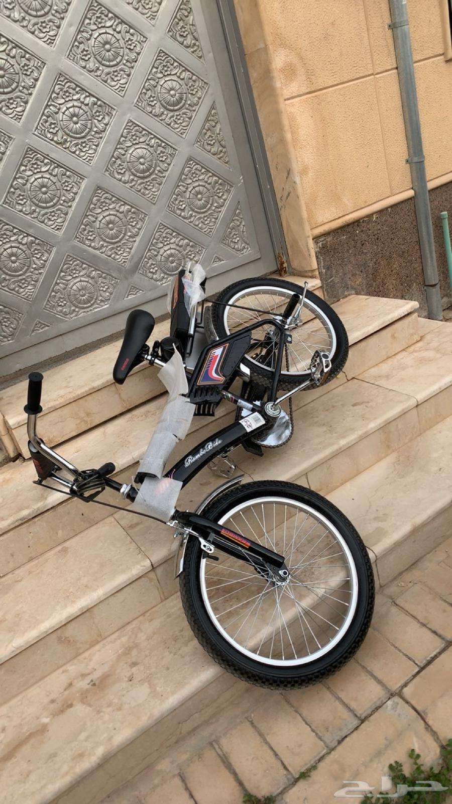 رامبو أسود نضيف ومعه ملتزماته وا فيه حكه وحده بس64390012939905111