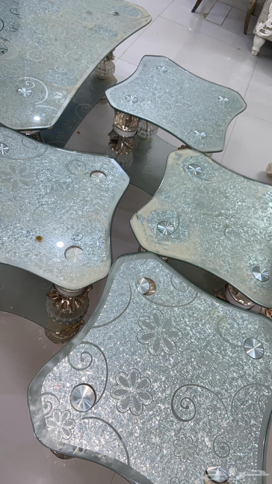 New silver-colored set of tables, used once, price 600 and above64379311746561113