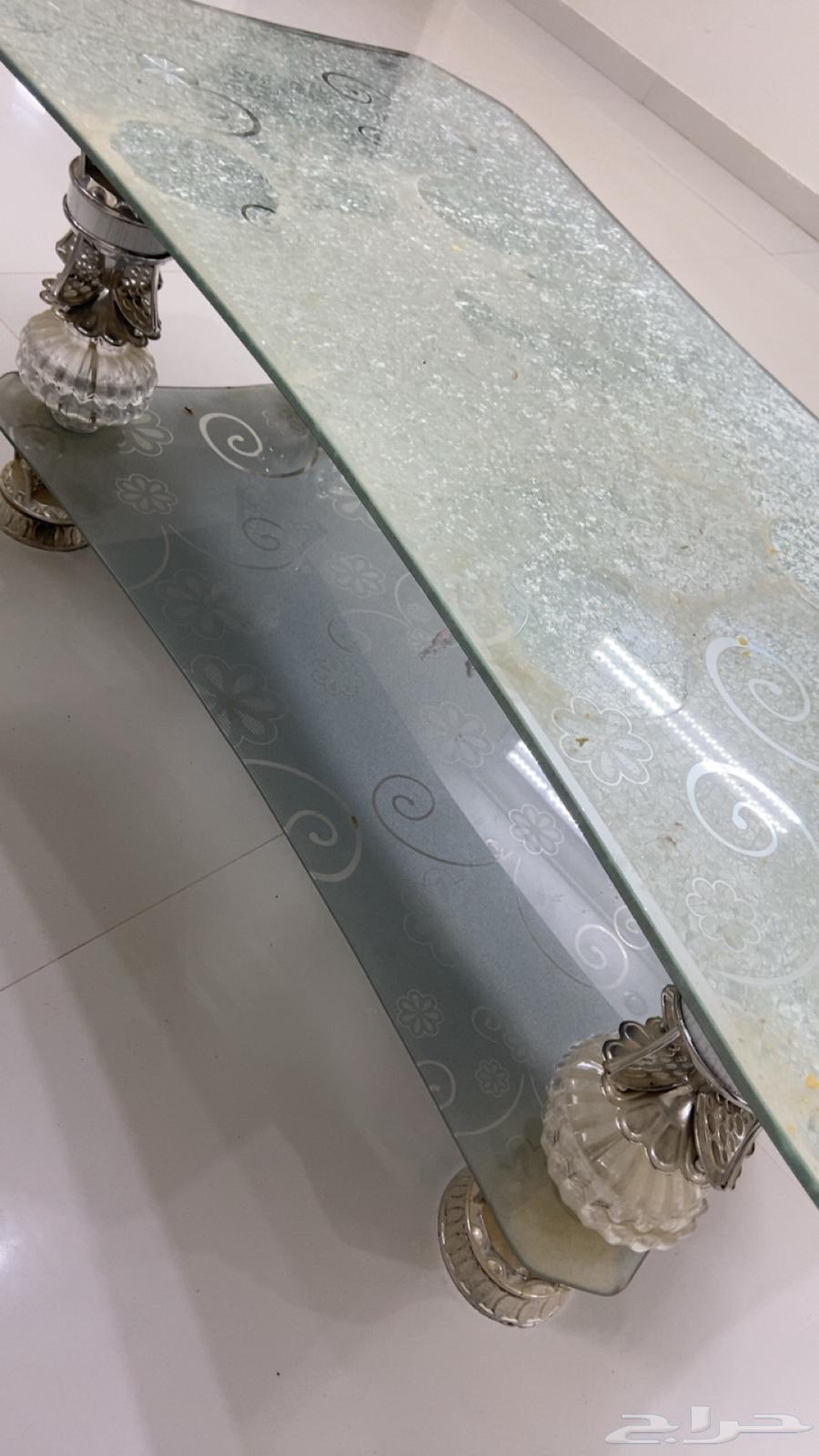 New silver-colored set of tables, used once, price 600 and above64379311746561110