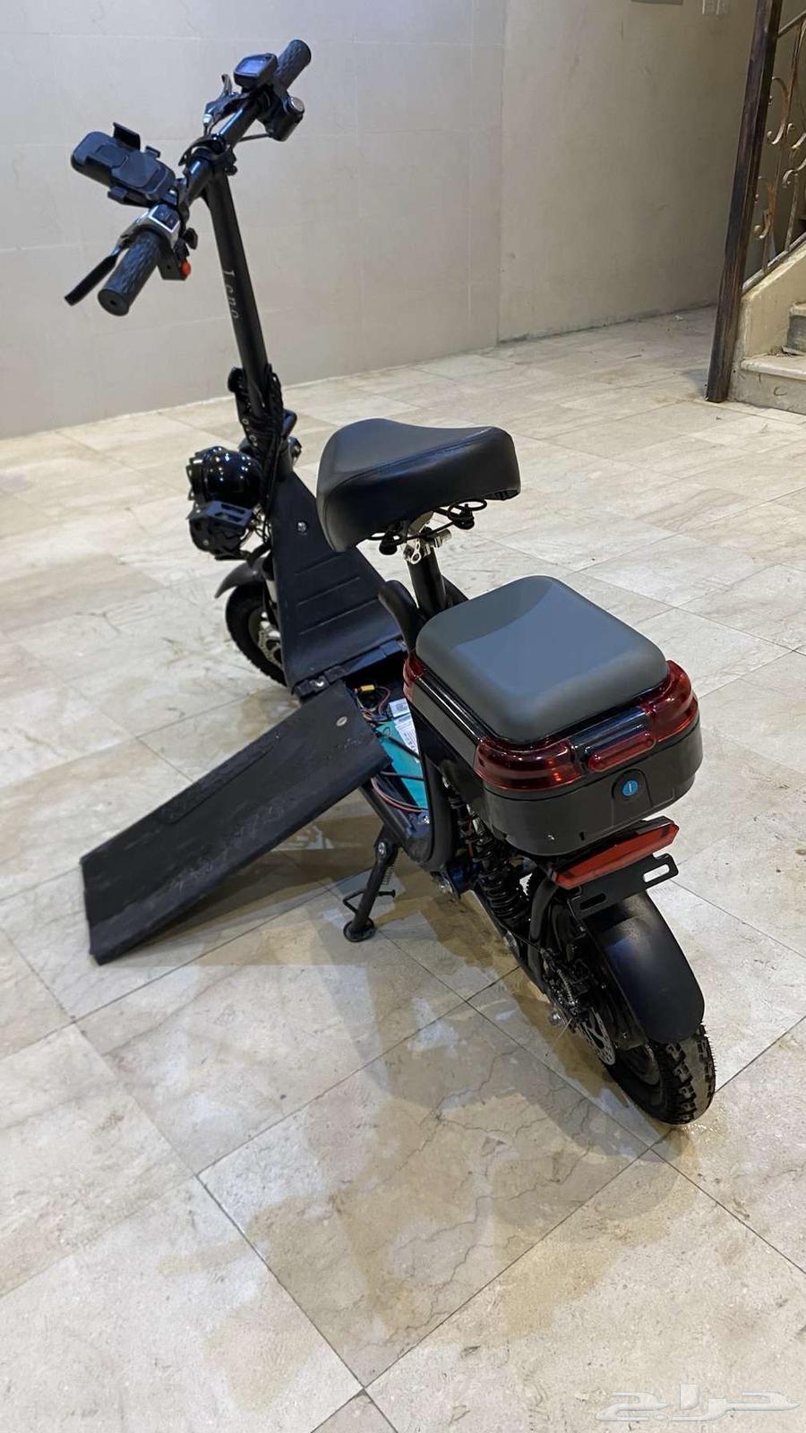 Scooter64378803584130111