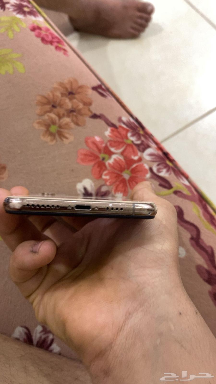 ايفون اكس مكس نظيف64390843316481113