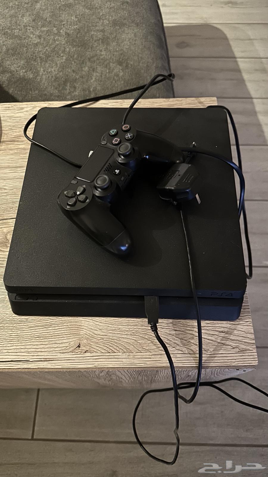 سوني 4 للبيع معه اليد وشاحن اليد والسلك حقه عالسوم64387159540227110