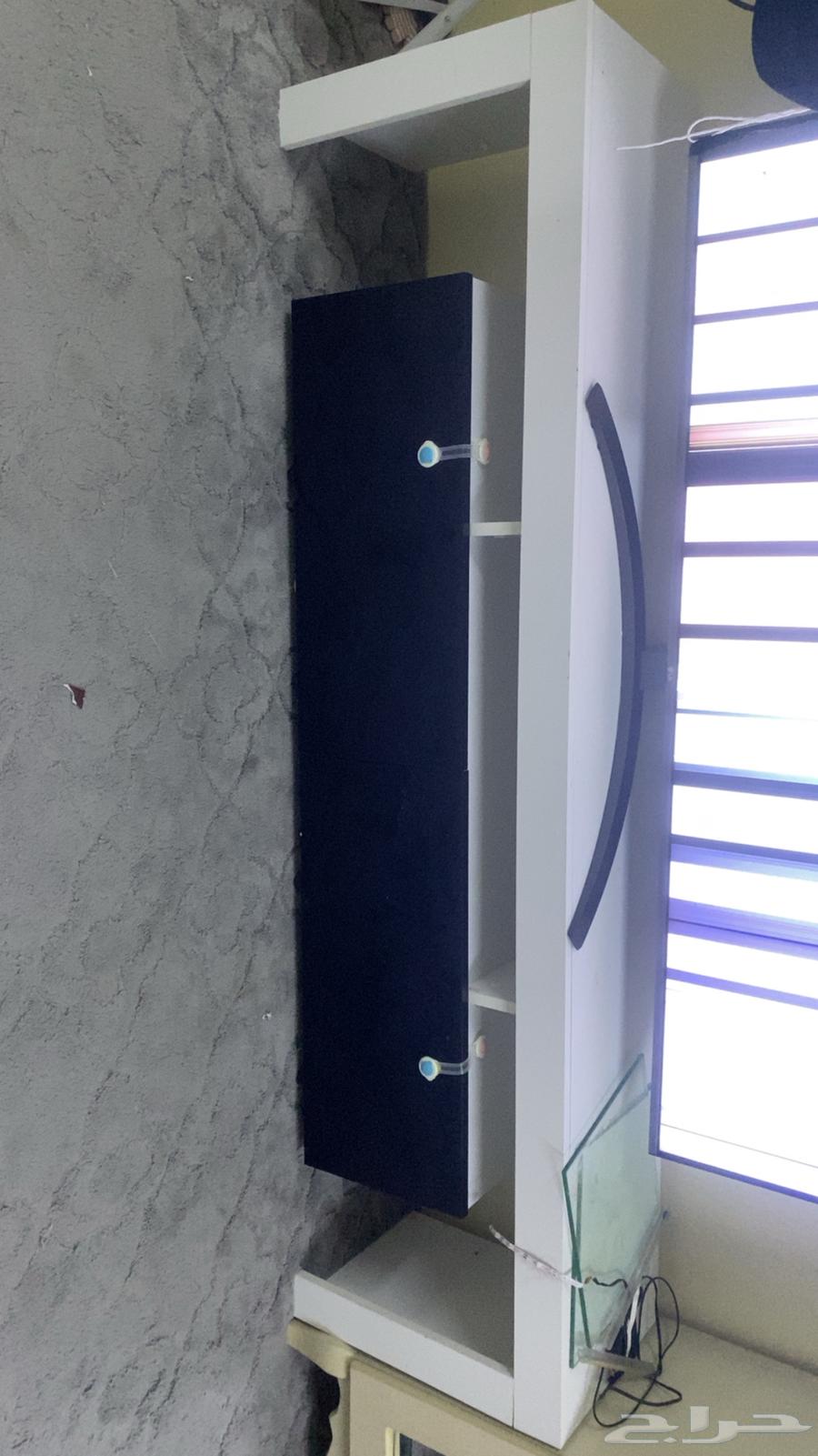 طاولة للبيع64379703605635110