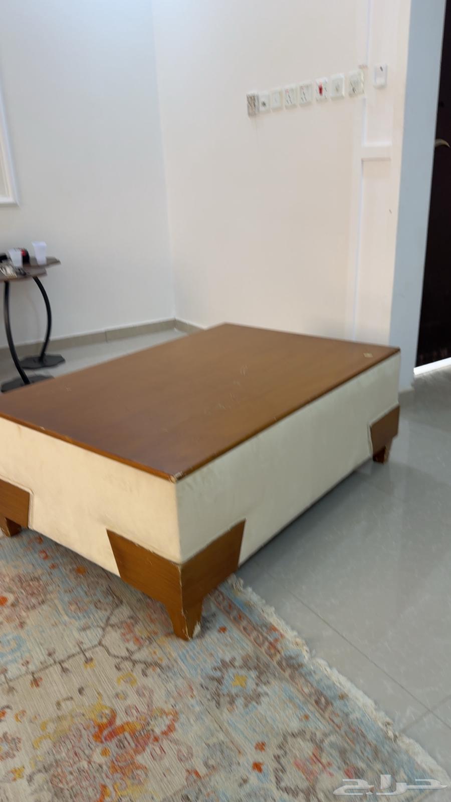 كنب نظيف جدا. 11شحص64383885202306114