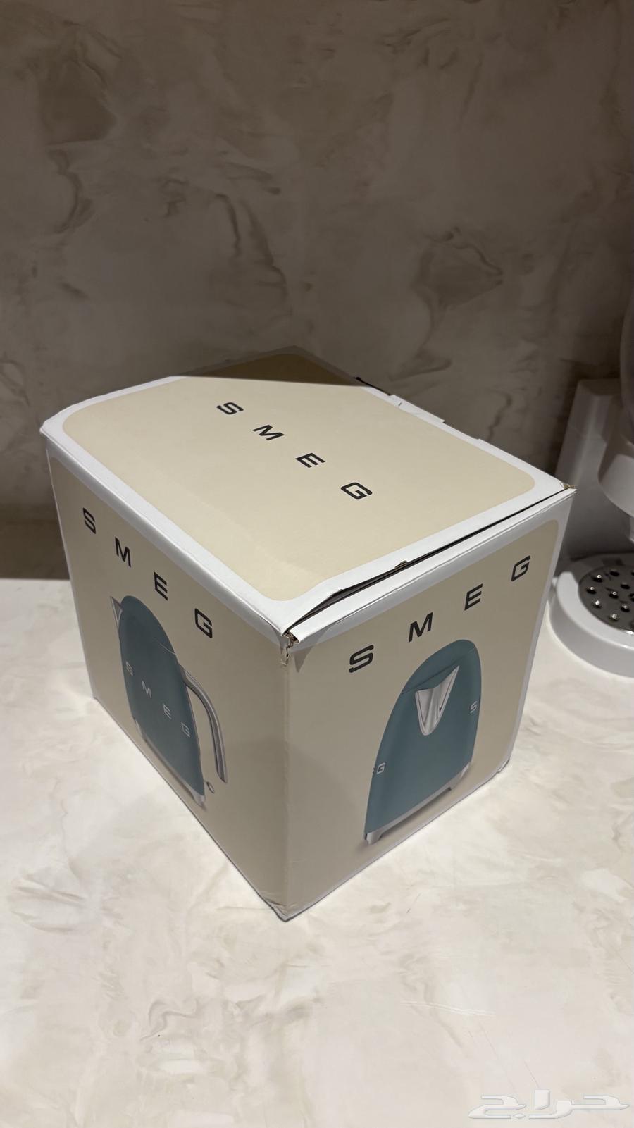 Smeg Kettle with Unique Color64379732496259111