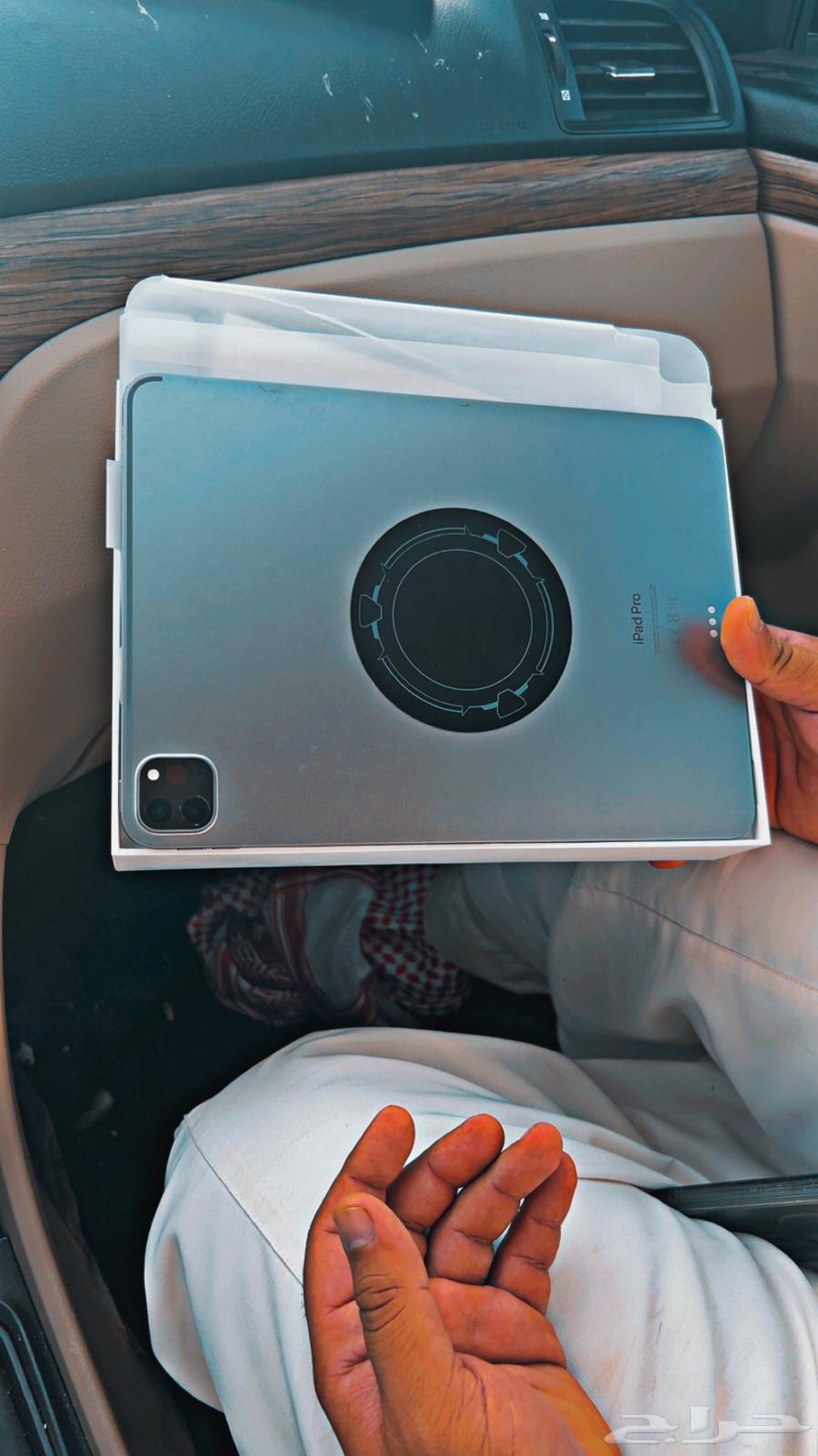 الجوال مو مفتوح شطب خفيف بشاش مهو وضح64388343480065111