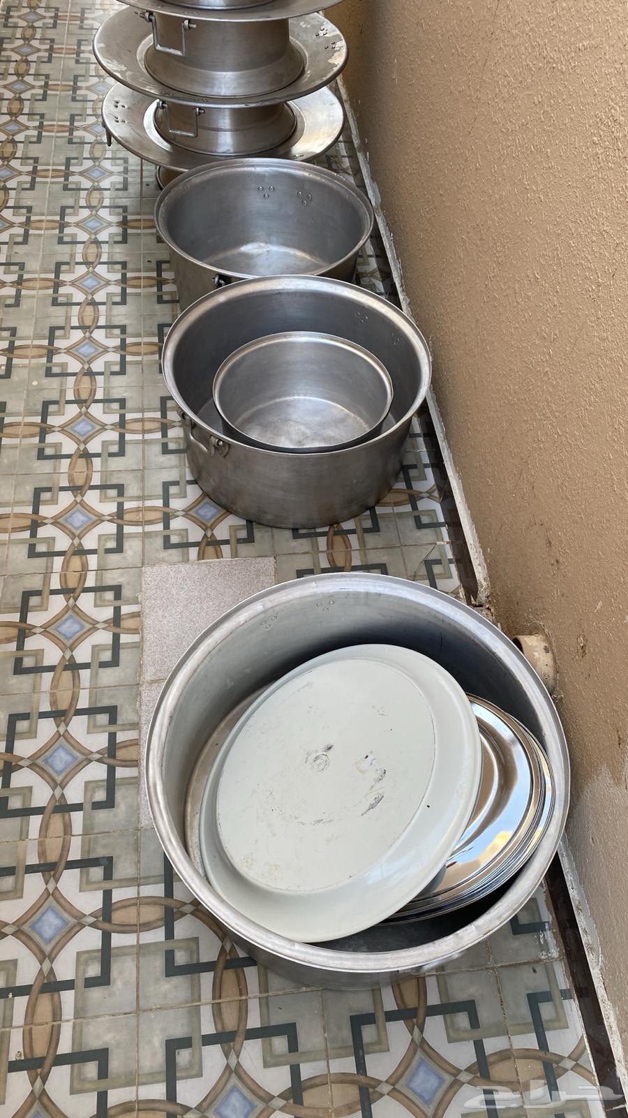 صواني ذبائح ( كراسي ) و قدور و مكيف شباك يبي فريون ب150064386262580995112