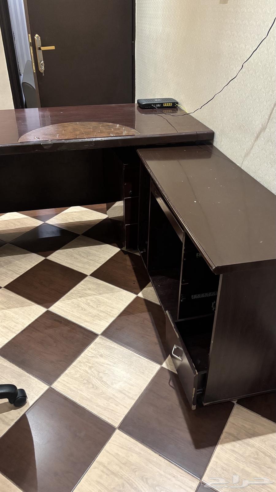 مكتب مع دولاب64378178789505114