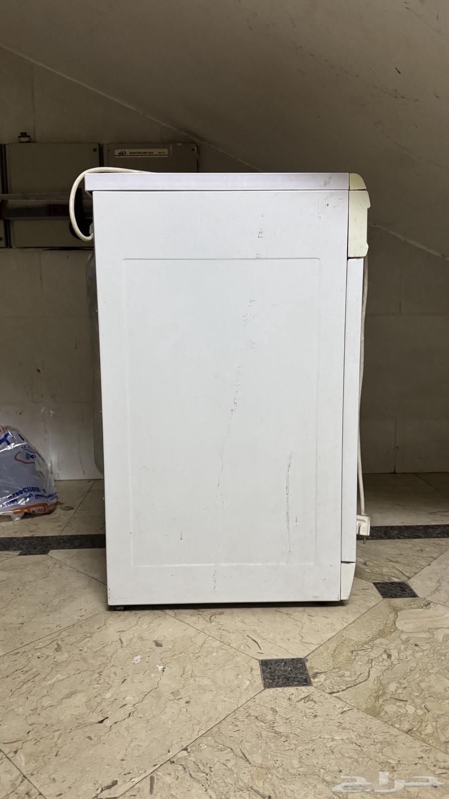 للبيع نشافه حراريه نظيفه64388619464578114