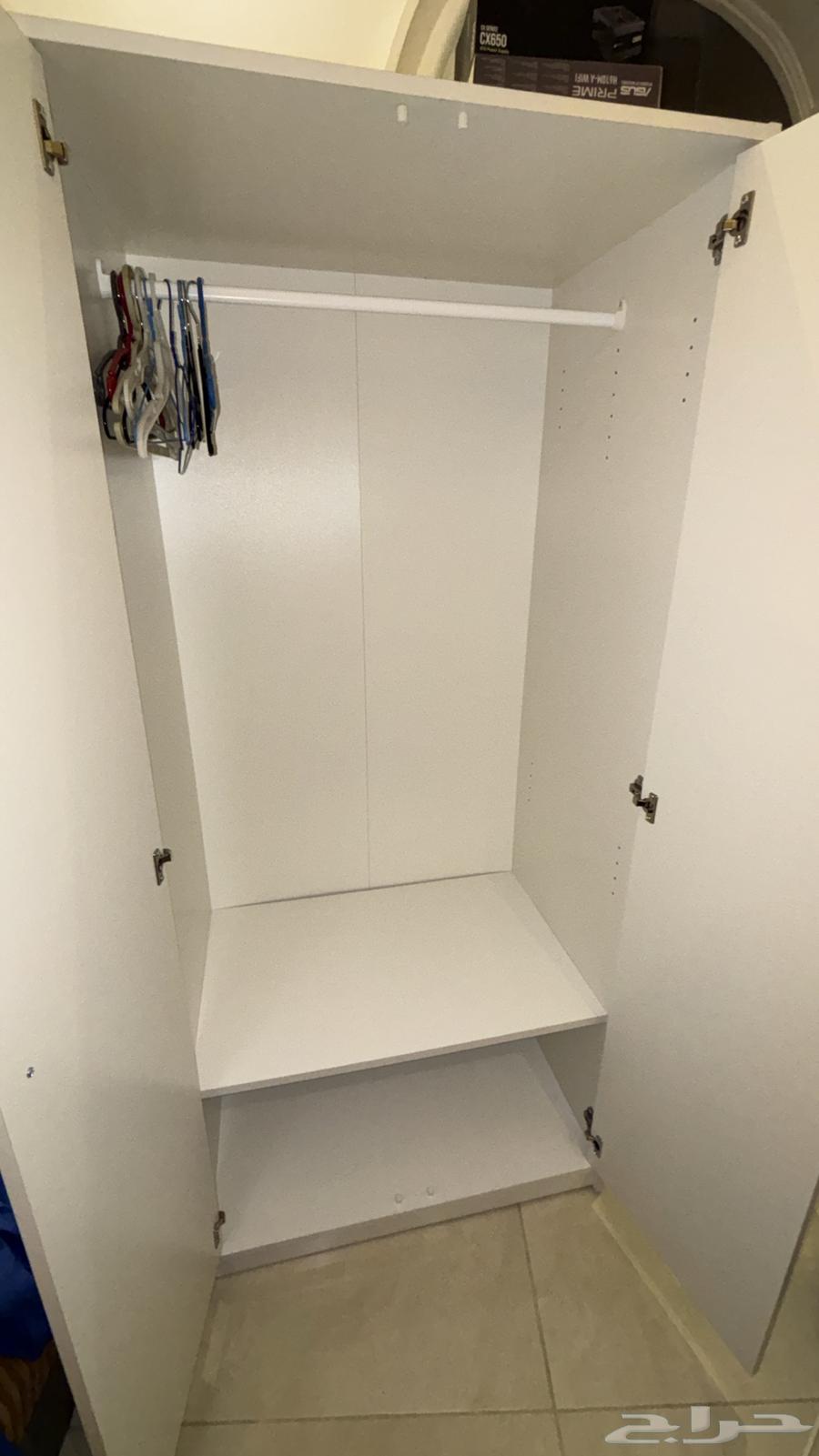 دولاب ايكيا مستخدم نظيف للبيع64389433314435111