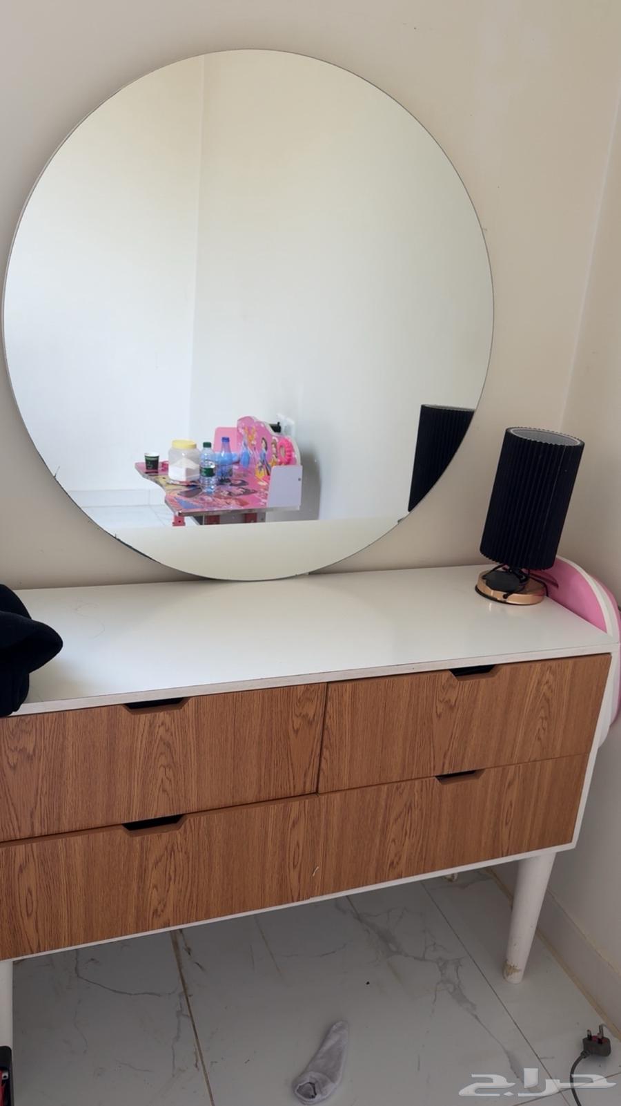 مرايه مع طاولتين64378746001537110