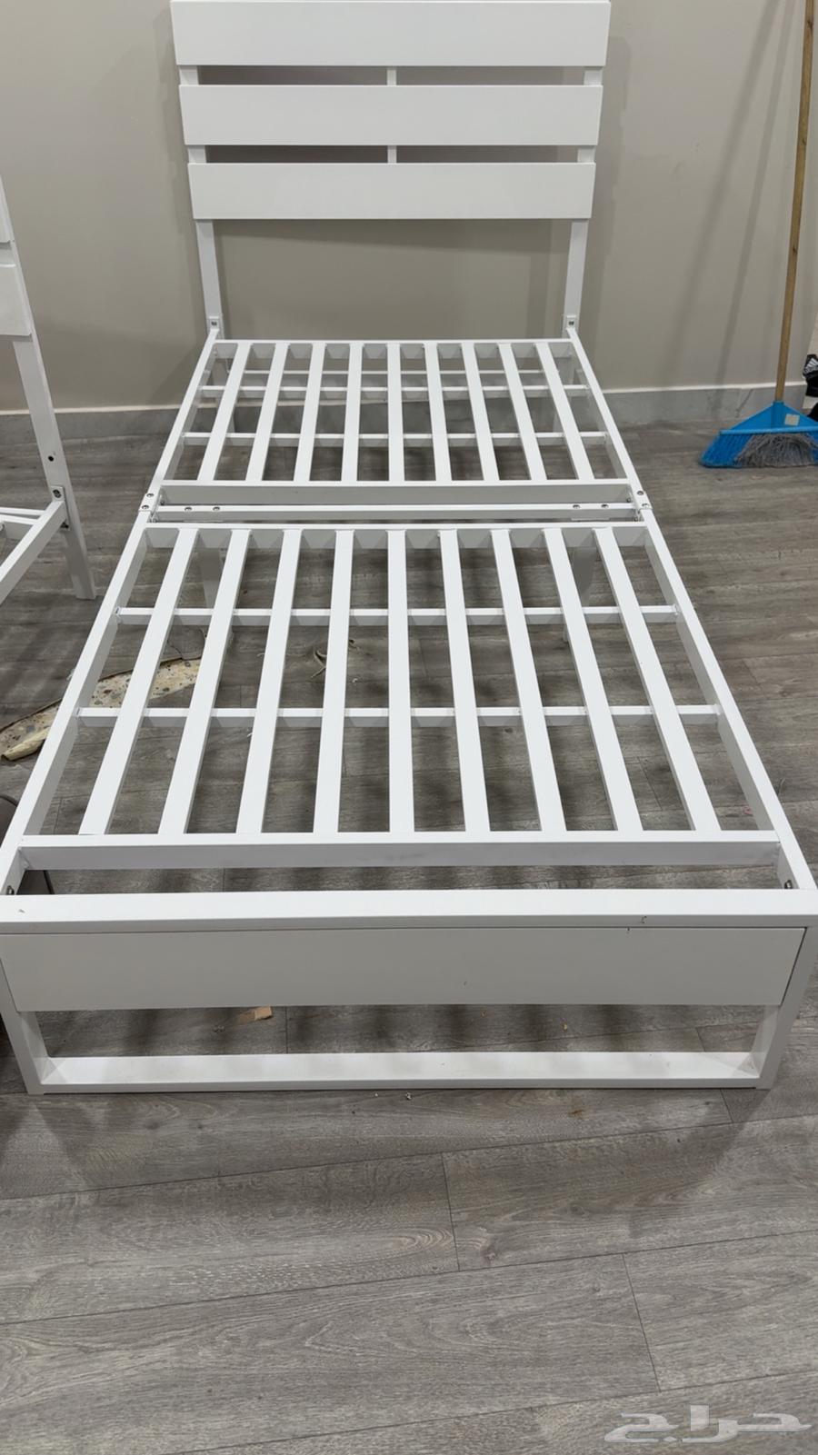 سرير لبيع 100 ريال64383053108867113