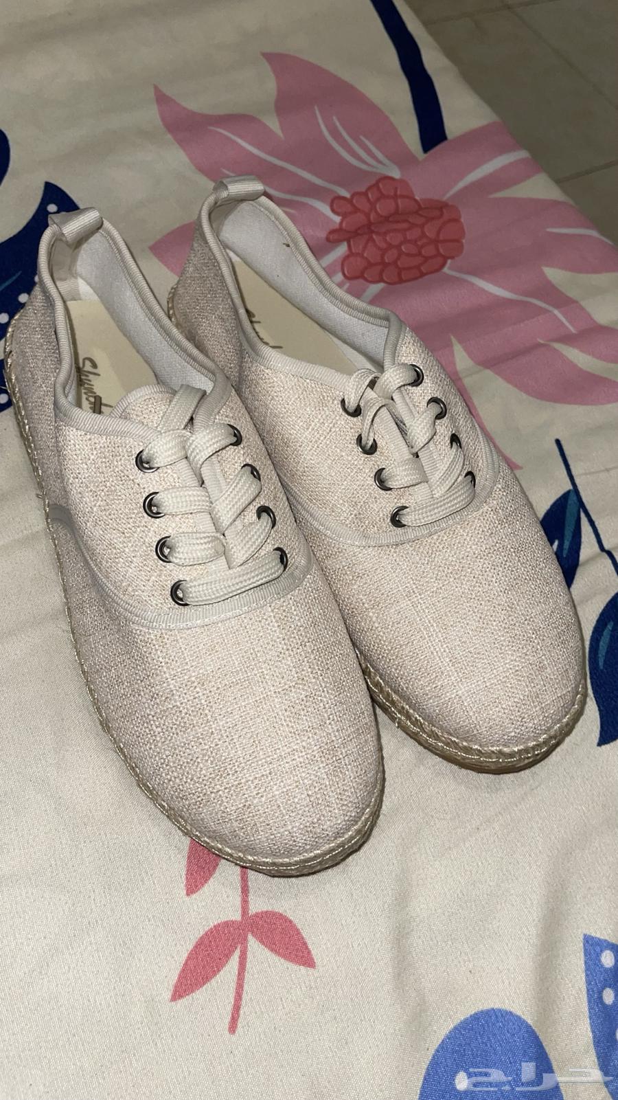 حذاء للبيع جديد64390402671235110