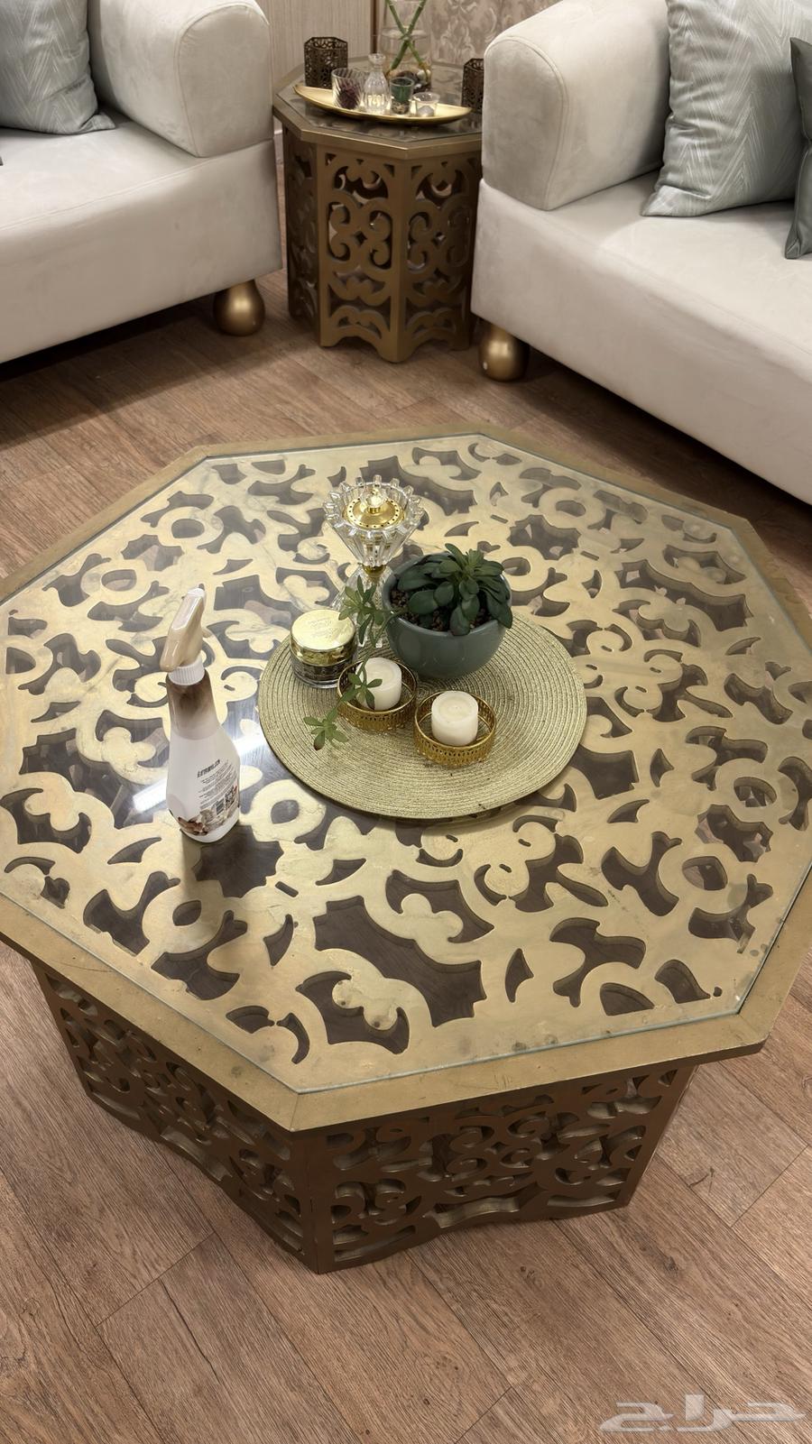 طاولات للبيع64391229165185110