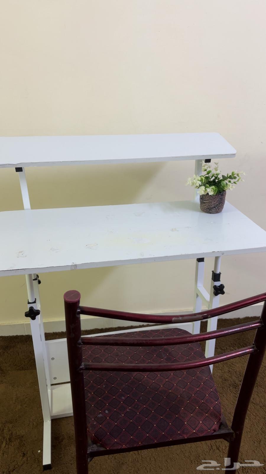 مكتبه من ايكيا شبه جديده64378237574529110