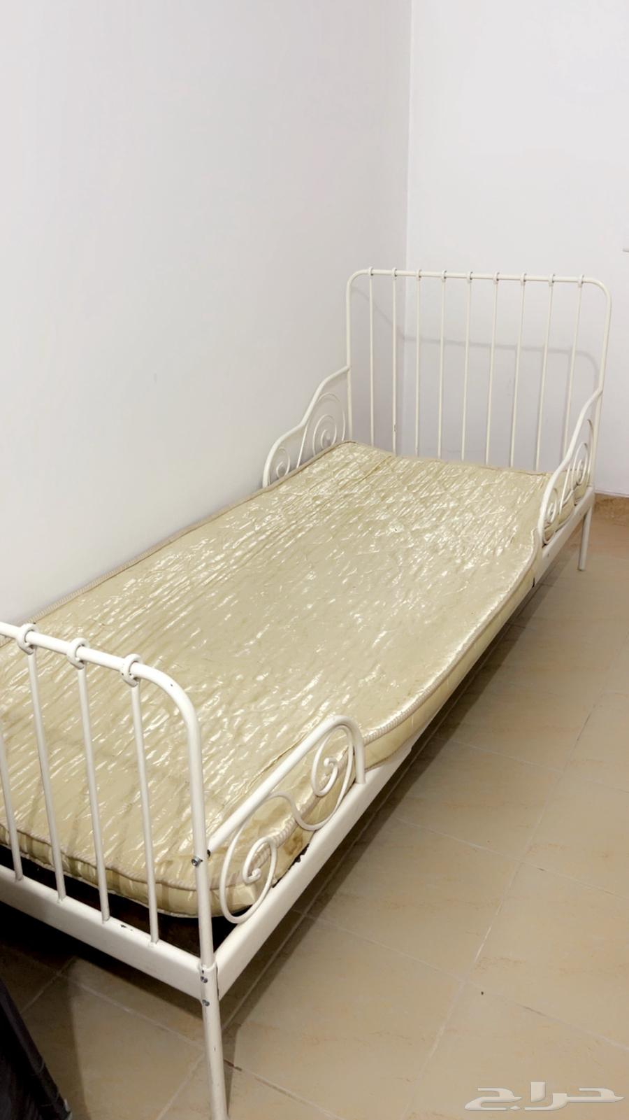 سرير اطفال بحاله جيده64377798035843110