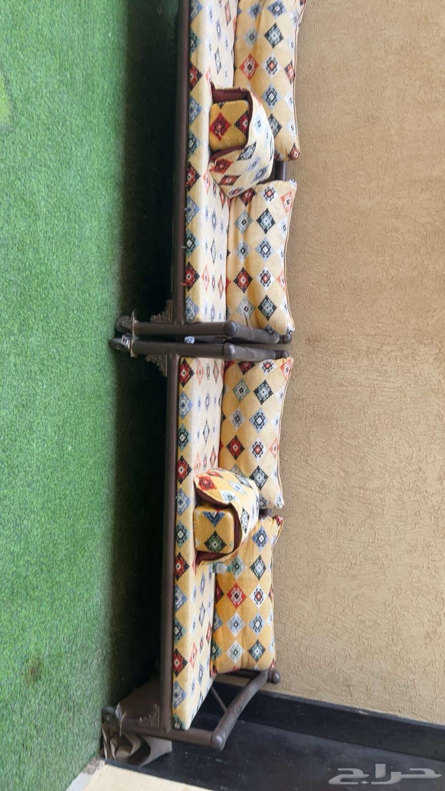 جلسة خارجيه كراسي حديد نظيفه واستخدام نظيف ب 60064377167565187112