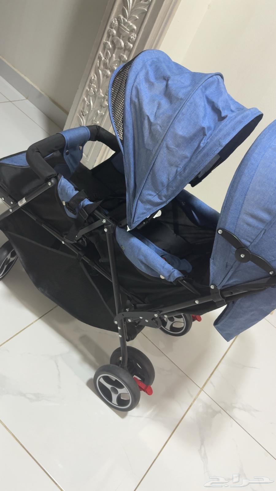 Clean double stroller used twice64389113904131113