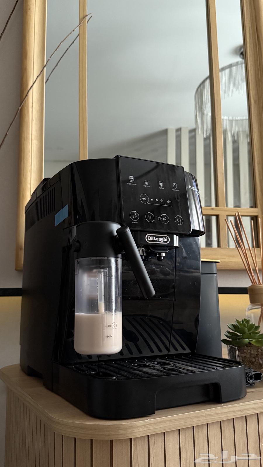 للبيع مكينة قهوة ديلونجي ماغنيفيكا ستارت64383732850691111