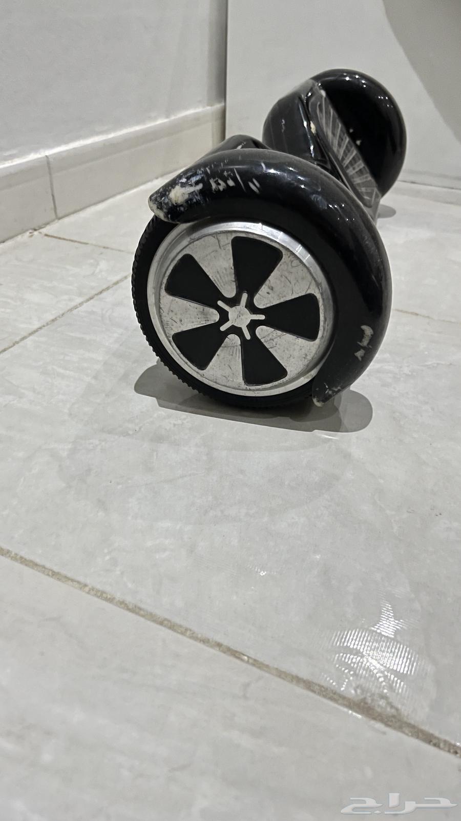 Smart scooter with charger, scratches do not affect the scooter64386724959489112