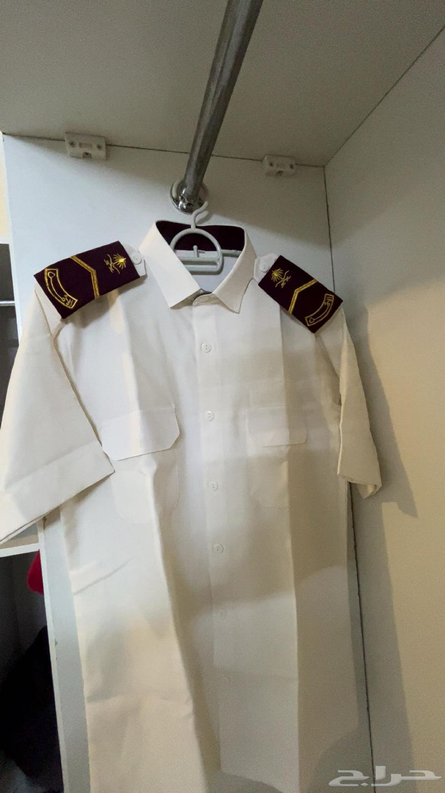 لبس بدله حارس امن جديد لم تلتبس من قبل جديد64382942195587110