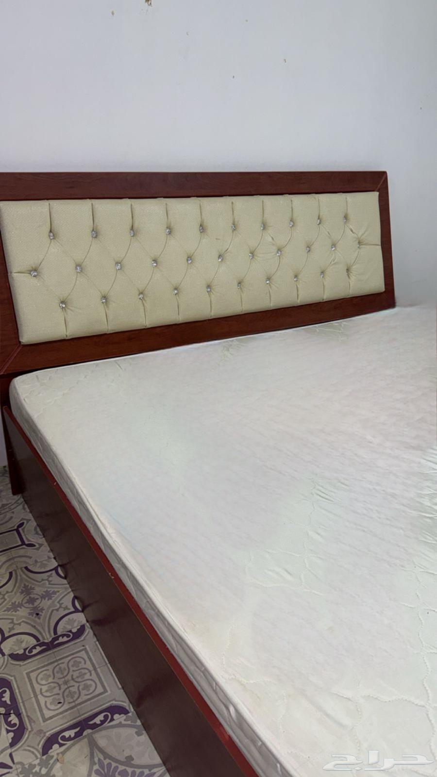 اثاث غرفه نوم نضيف شبه جديد64382086658306112