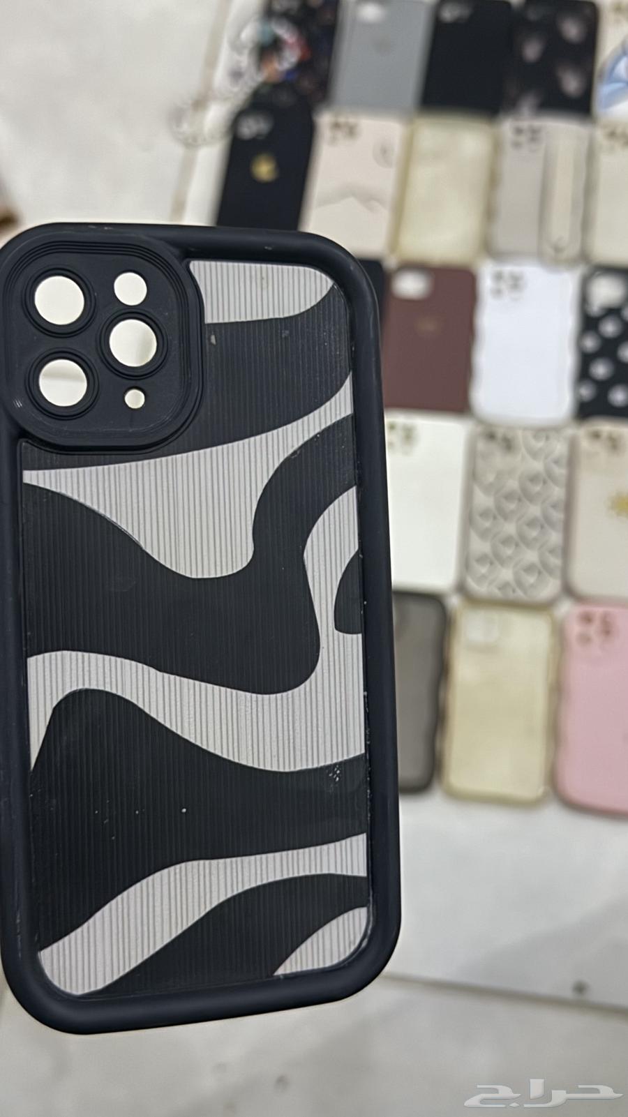 iPhone 11 Pro Cases (Used-New)64384731313411111