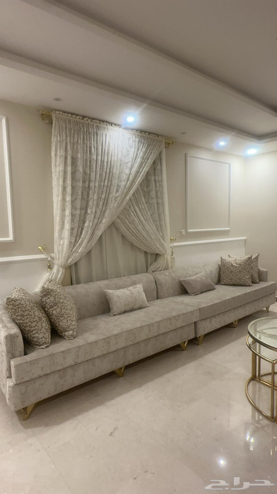 فصلته ب 8000 والبيع ب 300064379326338690111