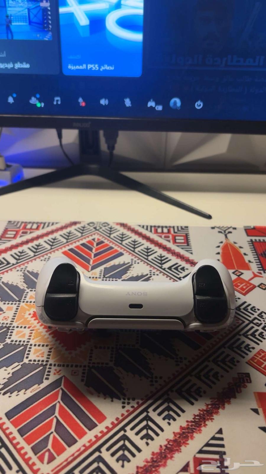 يد سوني 564384952478082111