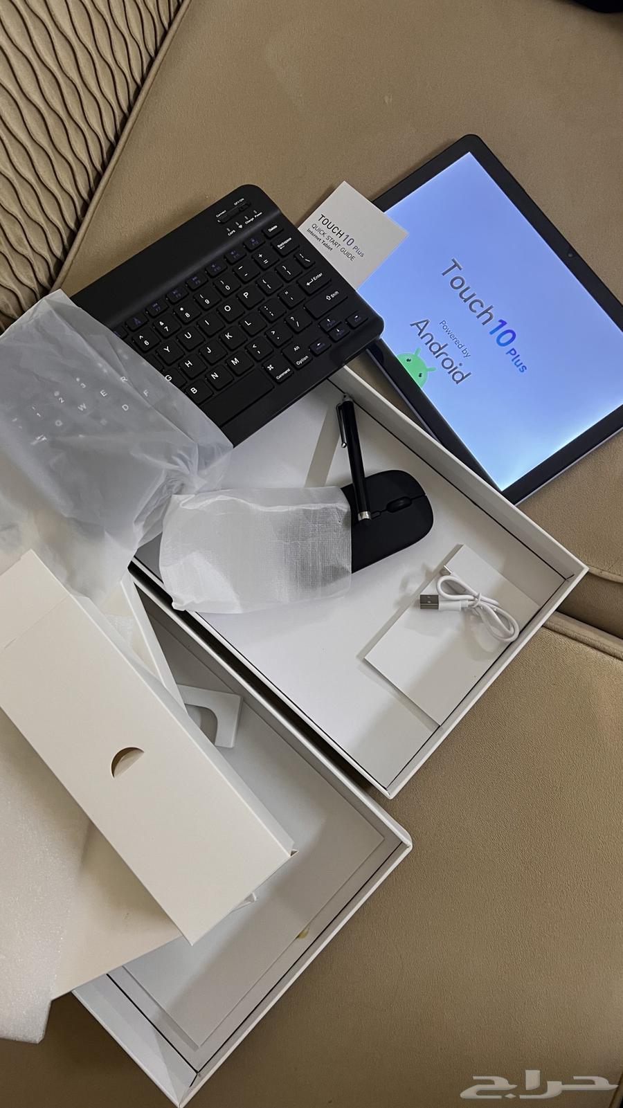 Used lightweight Android tablet with all accessories64387467478146111