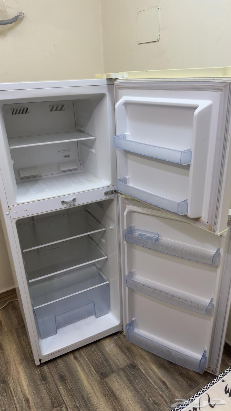 ثلاجه نظيفه للبيع64383247859715111